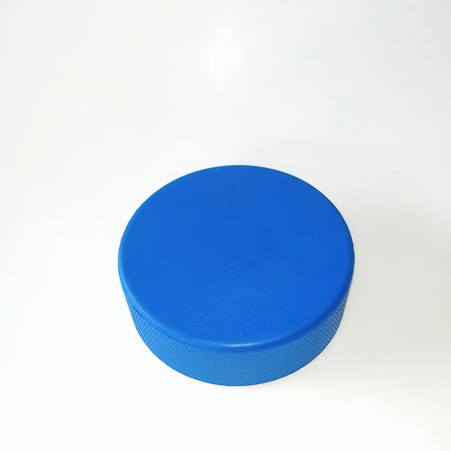 Blue 4oz Rubber Hockey Youth Training Puck - Image 4